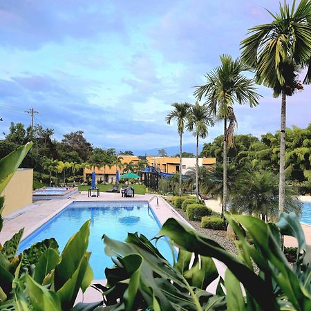 Apartamento Privado Vacacional A 5M Del Aeropuerto, 20 Minutos Del Parque Del Cafe Y Centro De Armenia Con 4 Piscinas, 3 Jacuzzi, Sauna By Molca Xperiences 2H 외부 사진